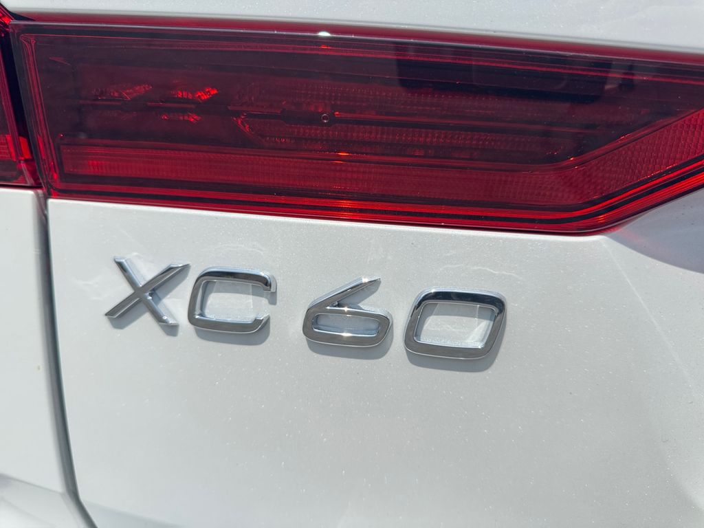 2026 Volvo XC60 Ultra - Photo 9