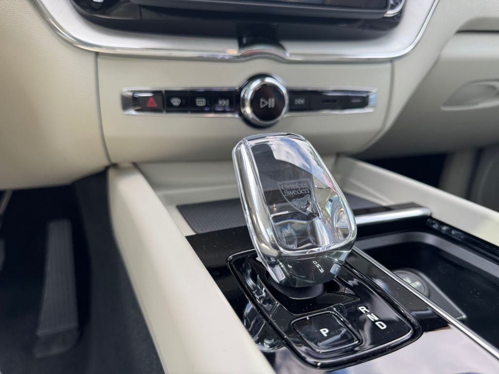 2026 Volvo XC60 Ultra - Photo 17