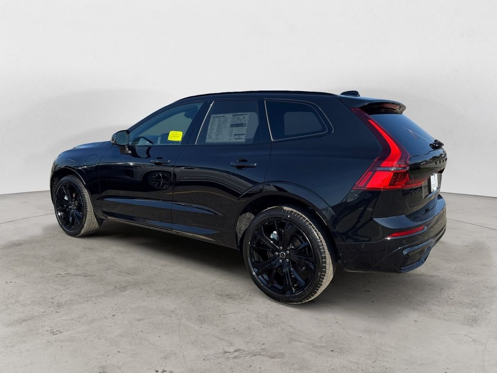 New 2026 Volvo XC60 plug-in hybrid T8 Ultra Black Edition SUV
