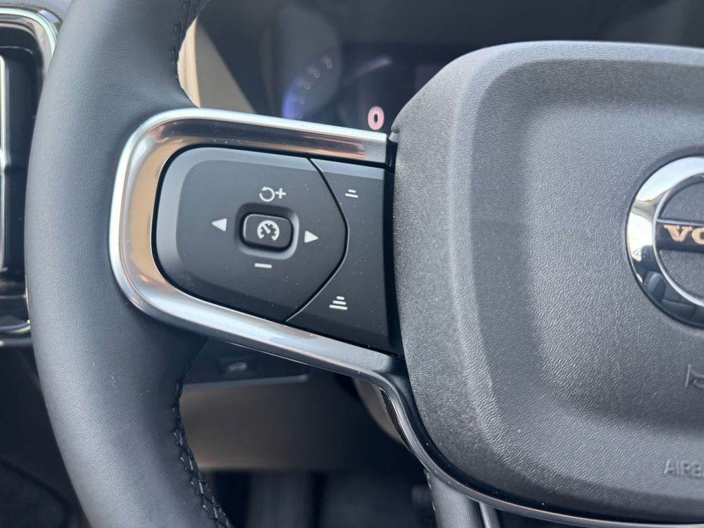 2026 Volvo XC40 Plus - Photo 15