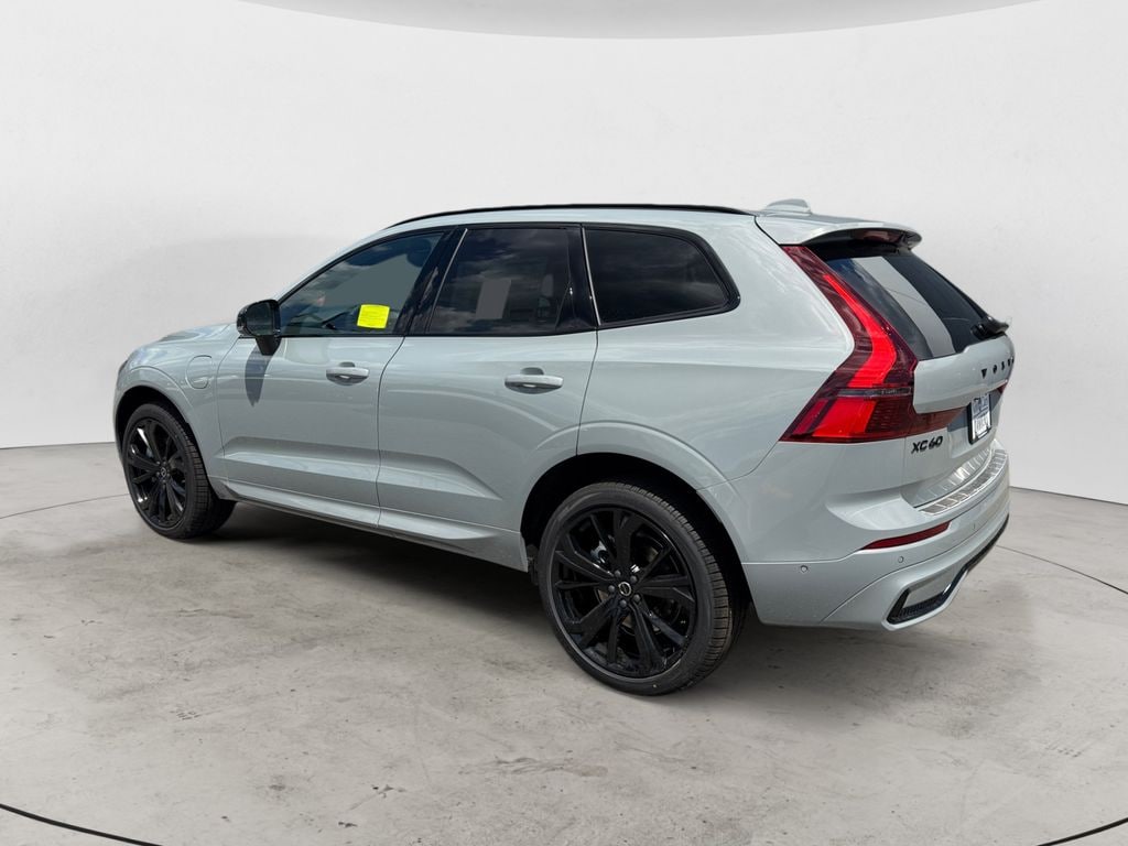 New 2026 Volvo XC60 plug-in hybrid T8 Ultra Black Edition SUV
