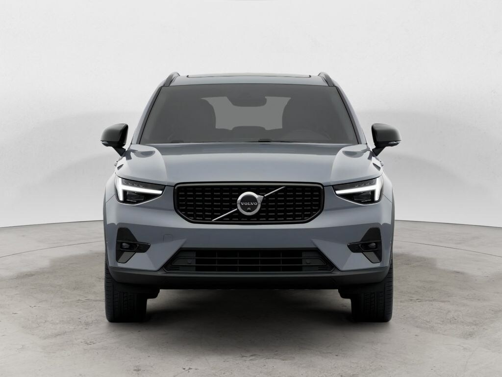 Used 2023 Volvo XC40 Ultimate SUV