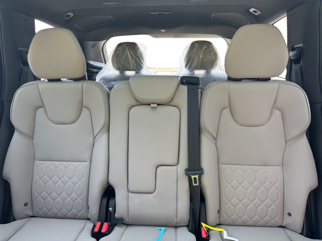 2026 Volvo XC90 Plus - Photo 21