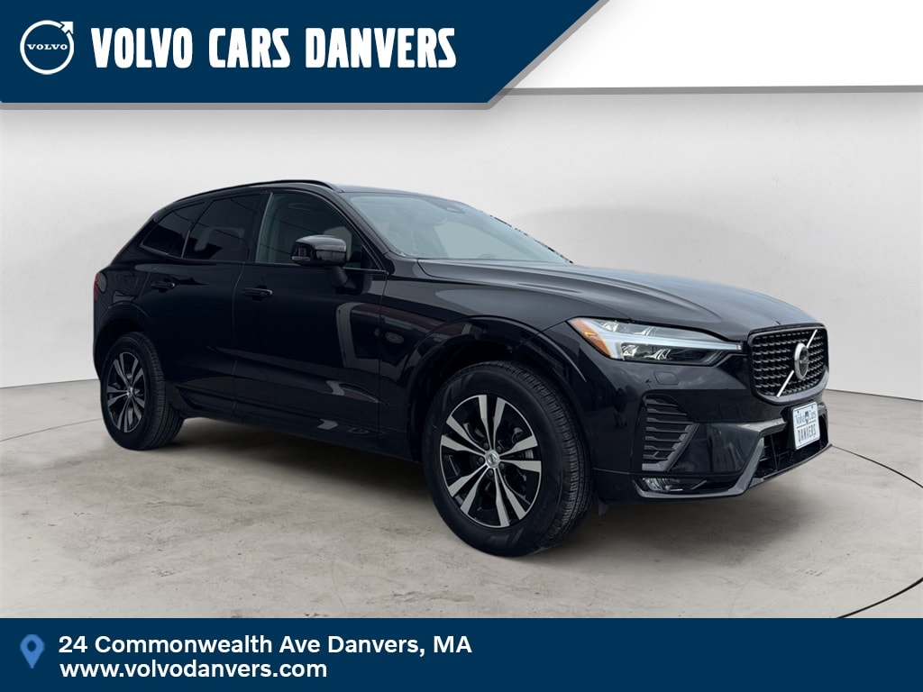 2025 Volvo XC60 Core's photo