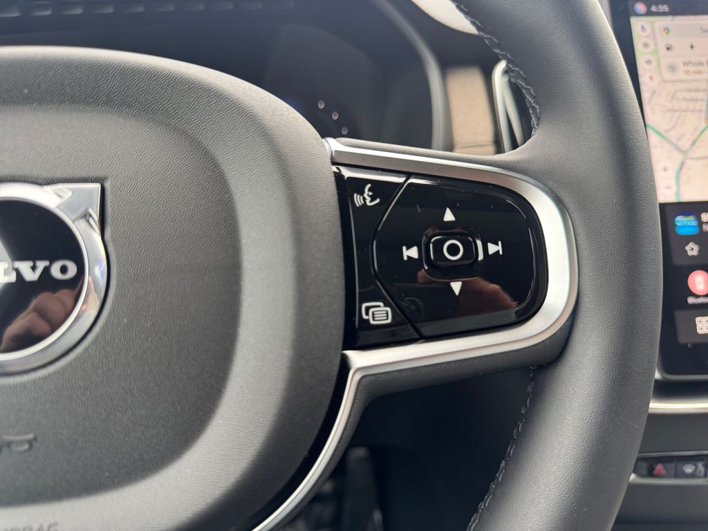 2025 Volvo XC90 Core - Photo 15