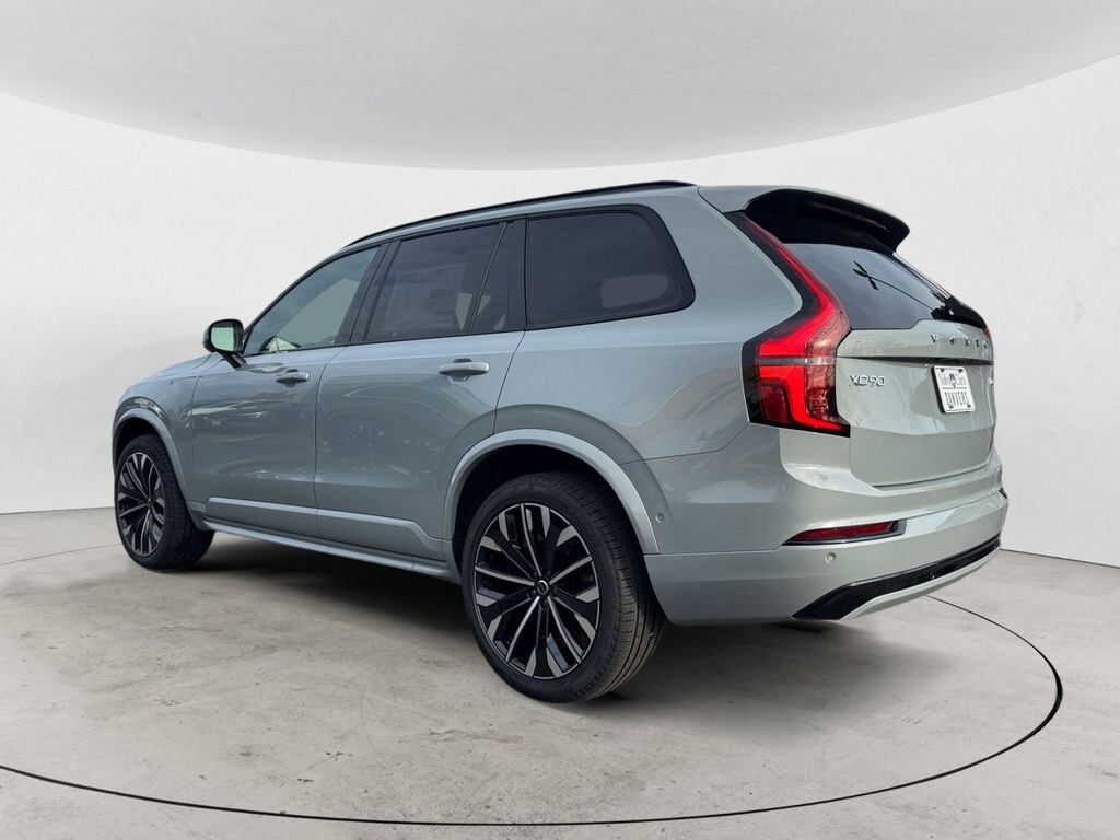 New 2026 Volvo XC90 B6 Ultra Dark Theme 7-Seater SUV