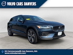 New 2026 Volvo V60 Cross Country B5 Plus Wagon for sale in Danvers, MA