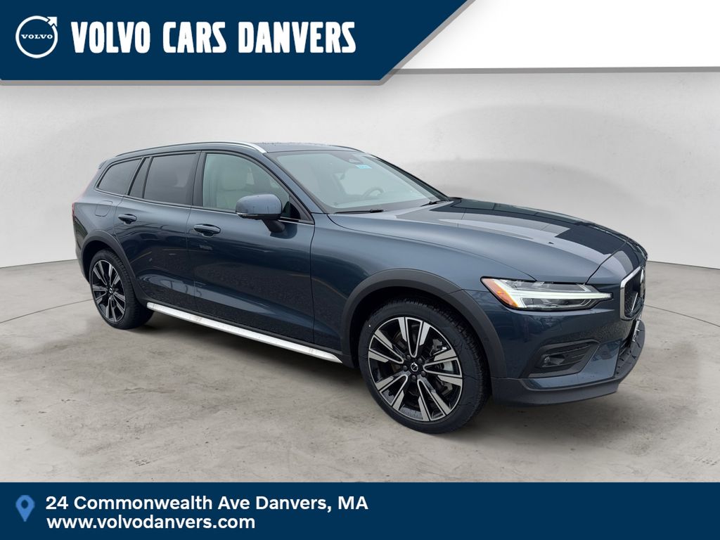 2026 Volvo V60 Cross Country B5 Ultra AWD's photo