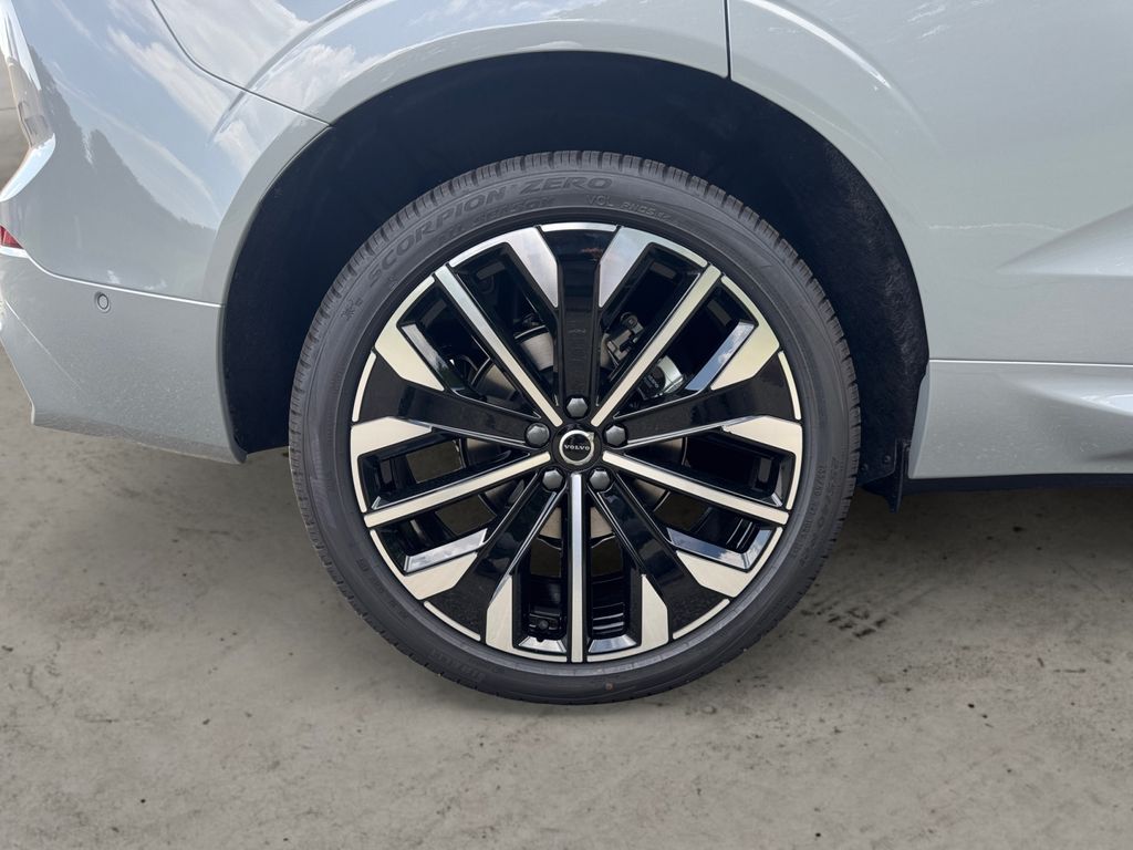 2026 Volvo XC60 Ultra - Photo 8