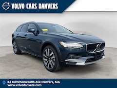 2025 Volvo V90 Cross Country B6 Ultra Wagon