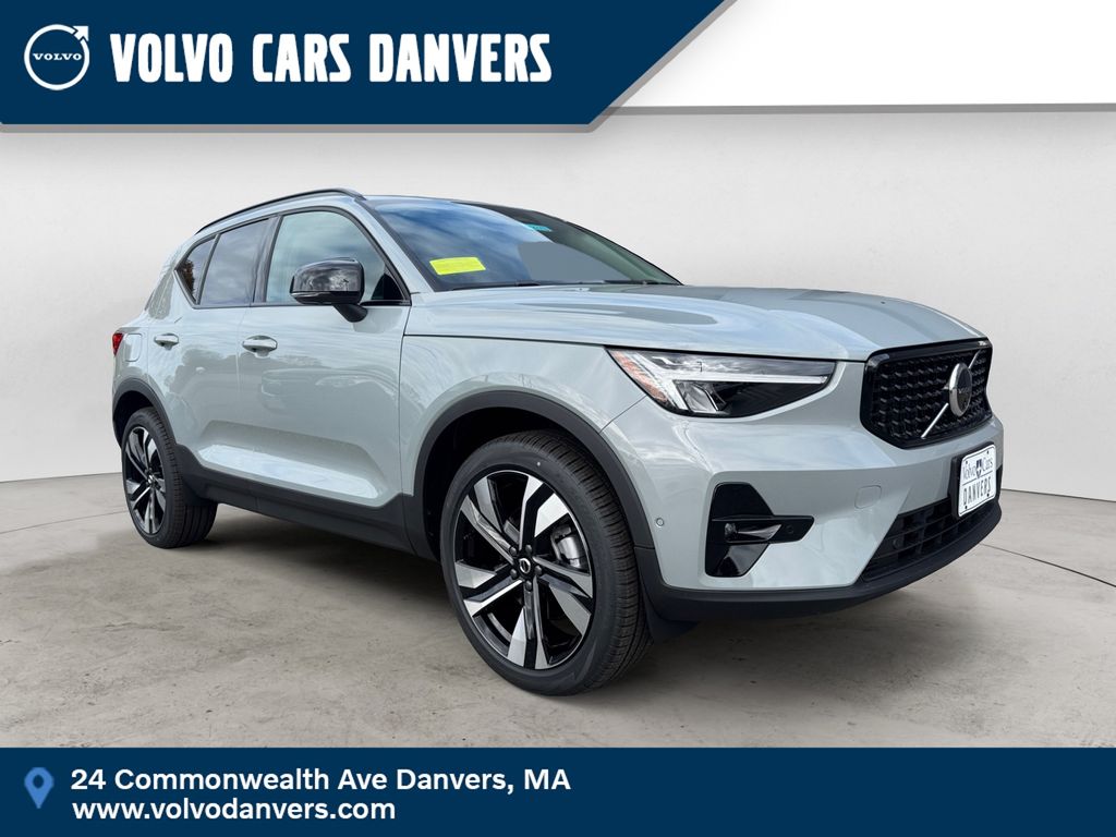 2026 Volvo XC40