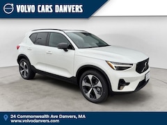 2026 Volvo XC40 B5 Plus AWD SUV