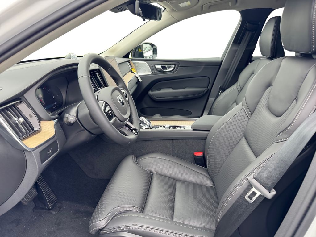 2026 Volvo XC60 Ultra - Photo 12