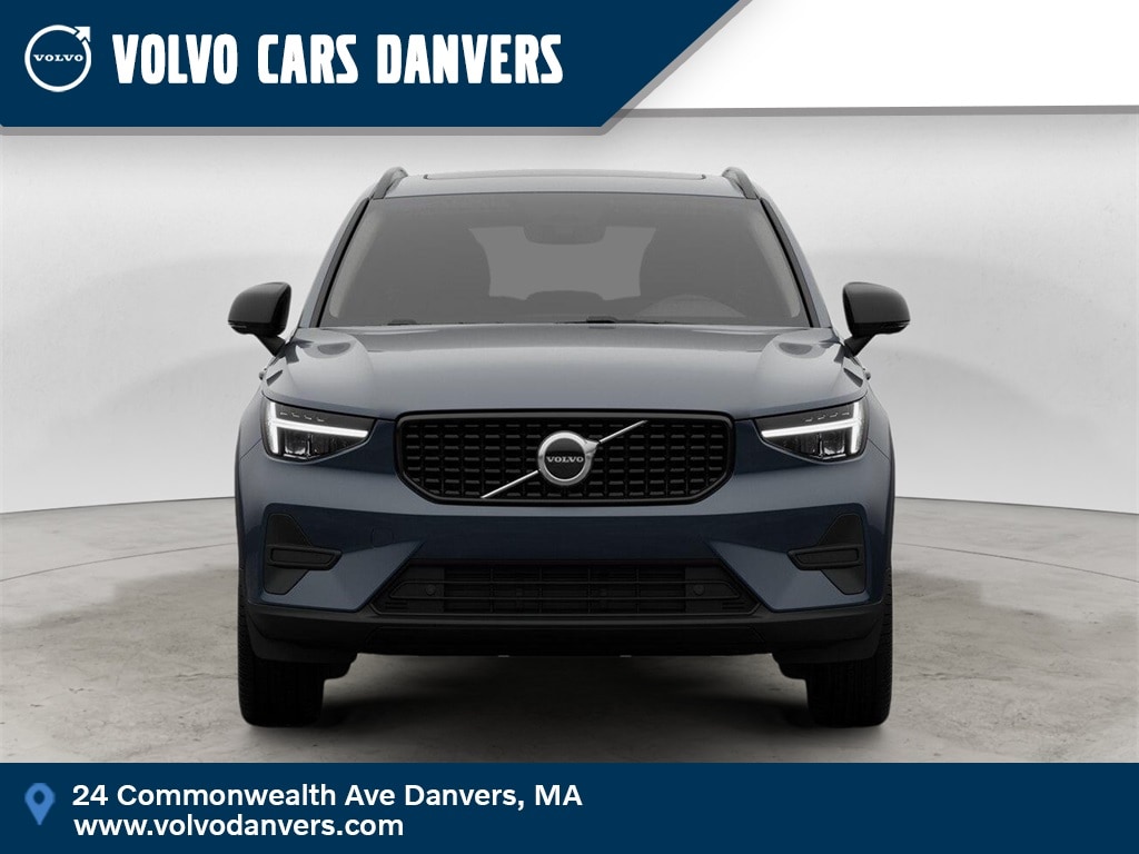 New 2026 Volvo XC40 B5 Core SUV