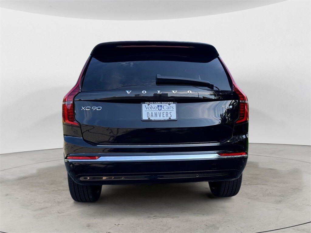 2026 Volvo XC90 T8 photo 4