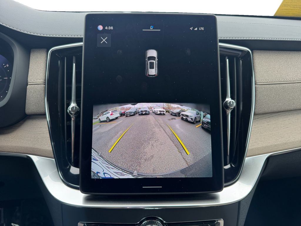 2025 Volvo XC90 Core - Photo 19