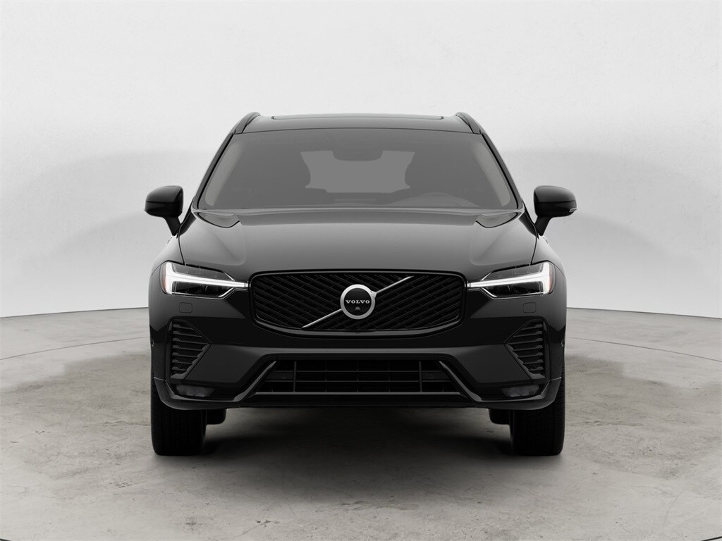 2026 Volvo XC60 B5 Plus photo 2