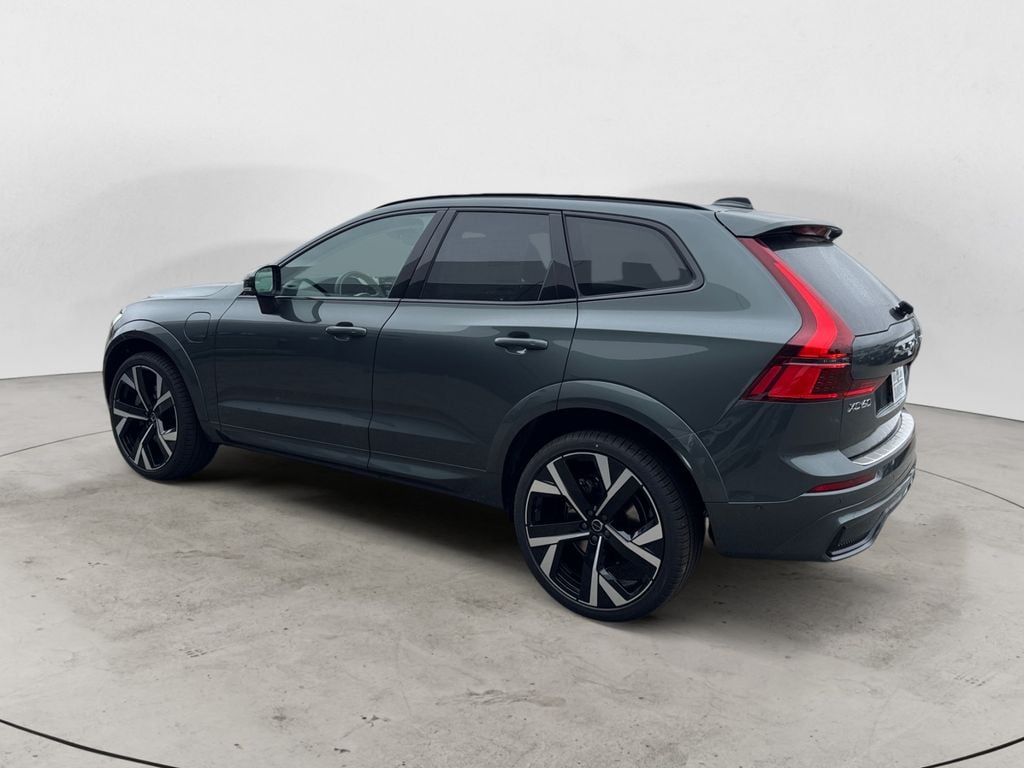New 2026 Volvo XC60 plug-in hybrid T8 Ultra SUV
