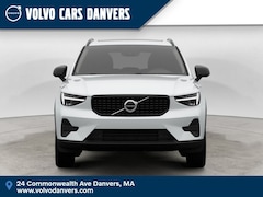 2026 Volvo XC40 B5 Core SUV