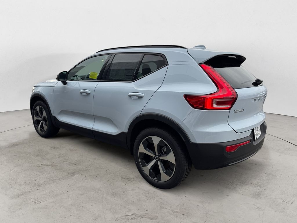 New 2026 Volvo XC40 B5 Plus SUV