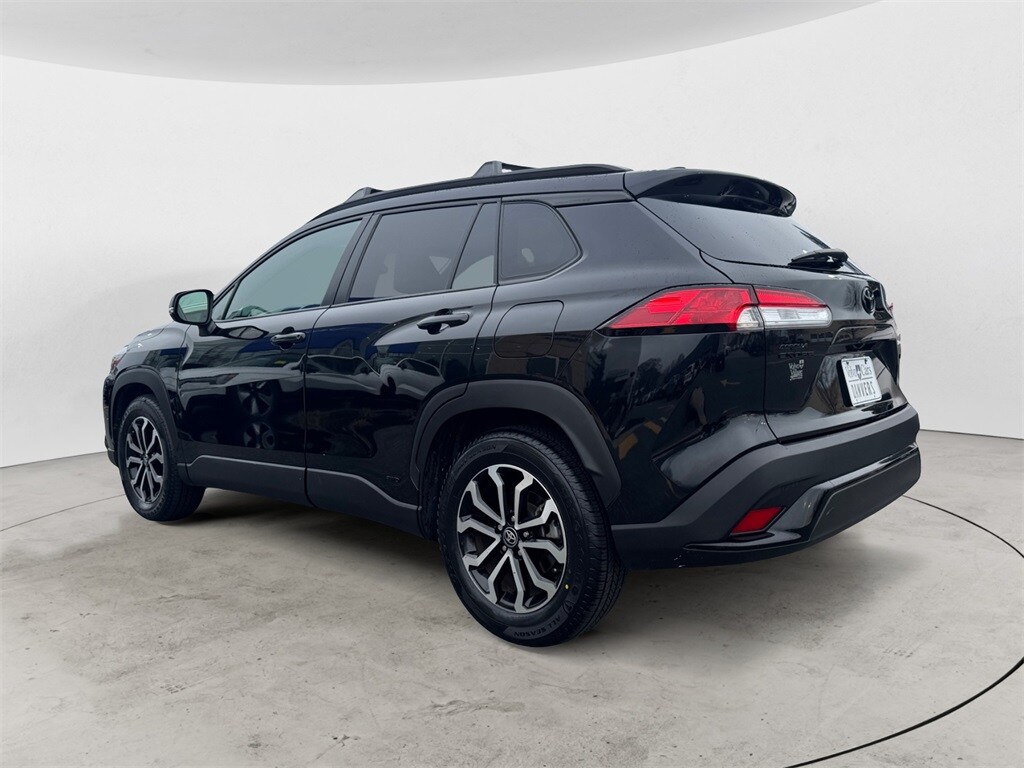 2023 Toyota Corolla Cross photo 2