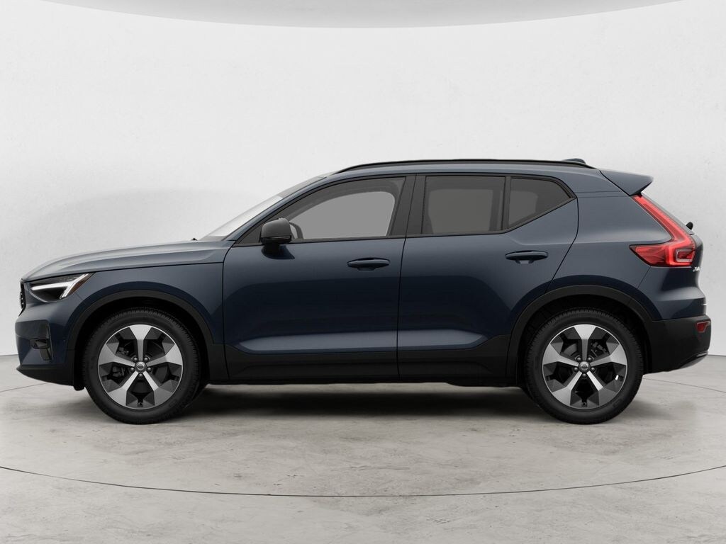 New 2026 Volvo XC40 B5 Plus SUV