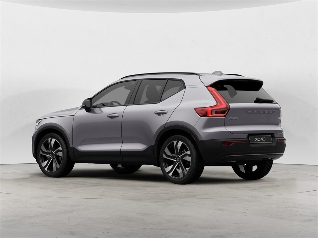 New 2026 Volvo XC40 B5 Ultra SUV