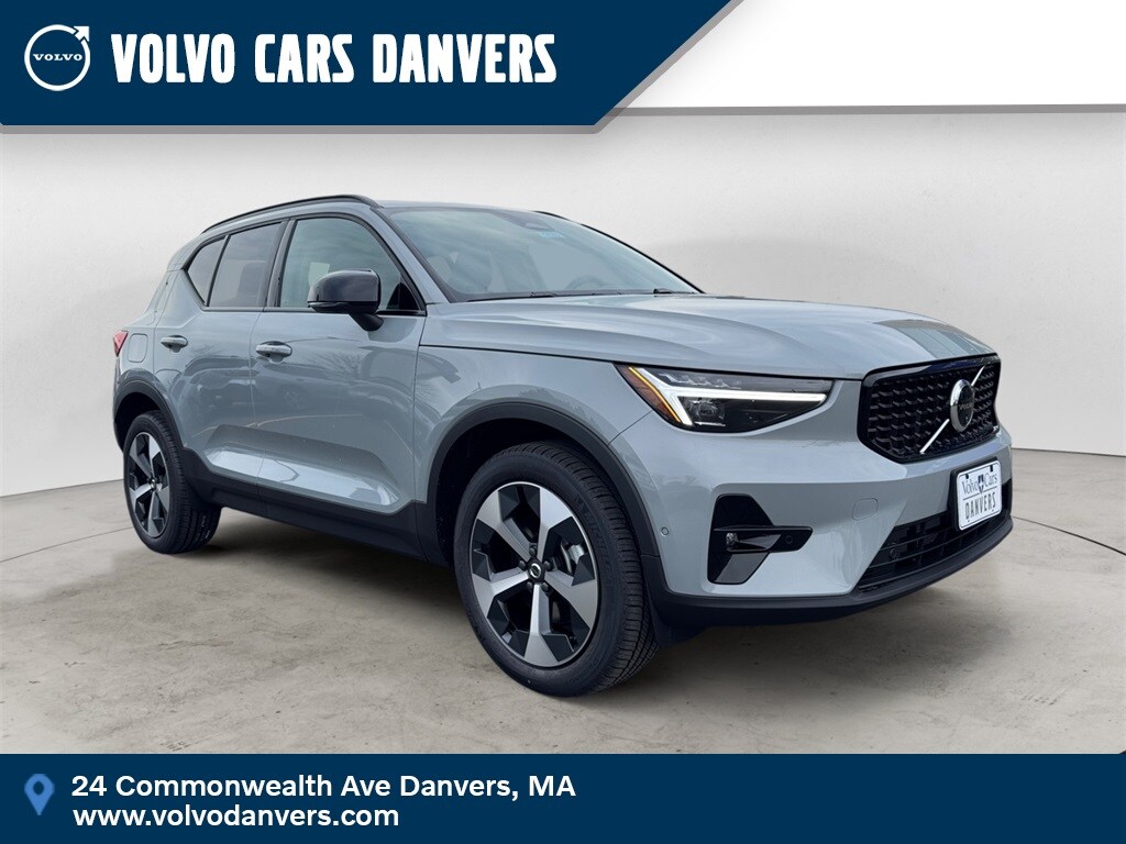 New 2026 Volvo XC40 B5 Plus SUV