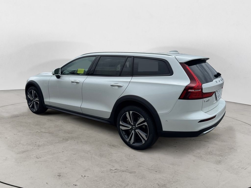 New 2026 Volvo V60 Cross Country B5 Plus Wagon