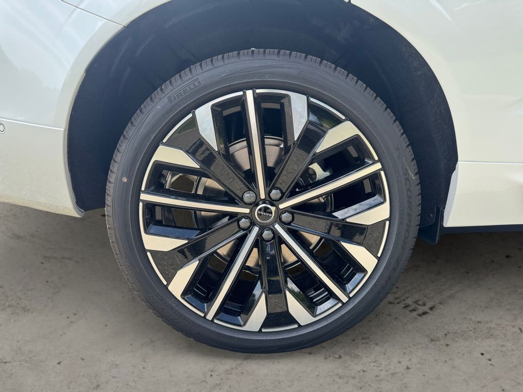 2026 Volvo XC60 Ultra - Photo 8