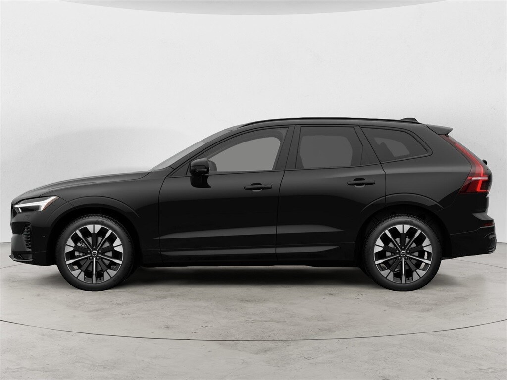 2026 Volvo XC60 B5 Plus photo 3