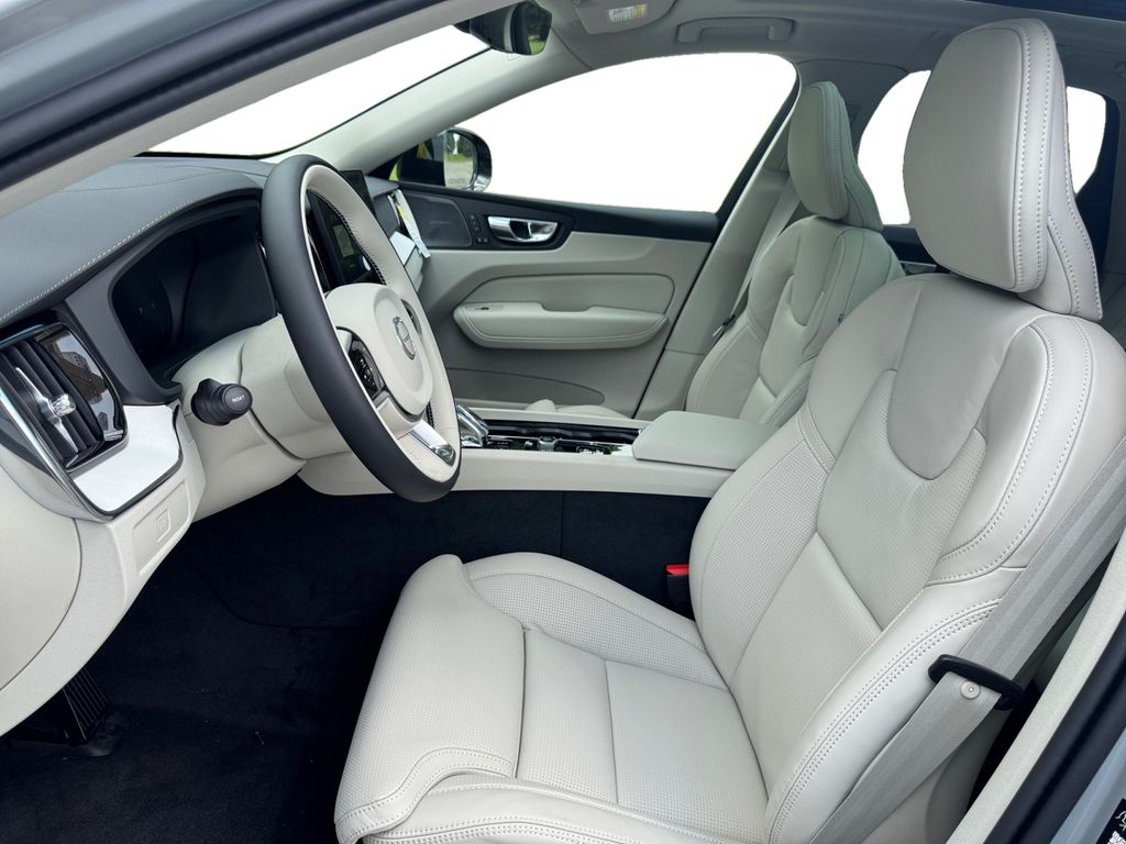 2026 Volvo XC60 Ultra - Photo 12