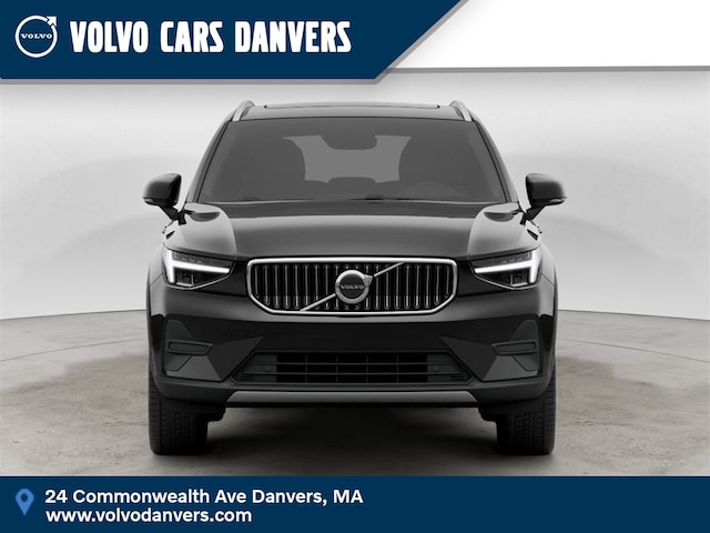 2025 Volvo XC40 B5 Core SUV
