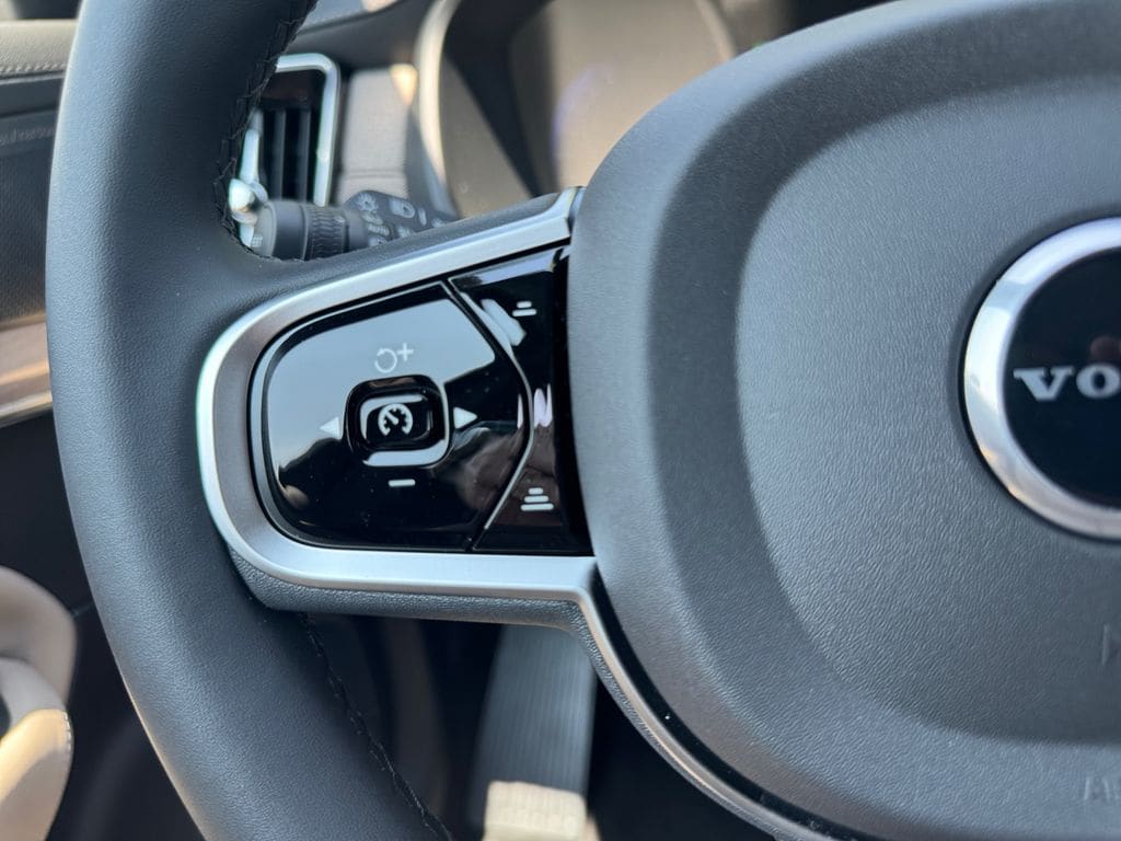2026 Volvo XC90 Plus - Photo 15