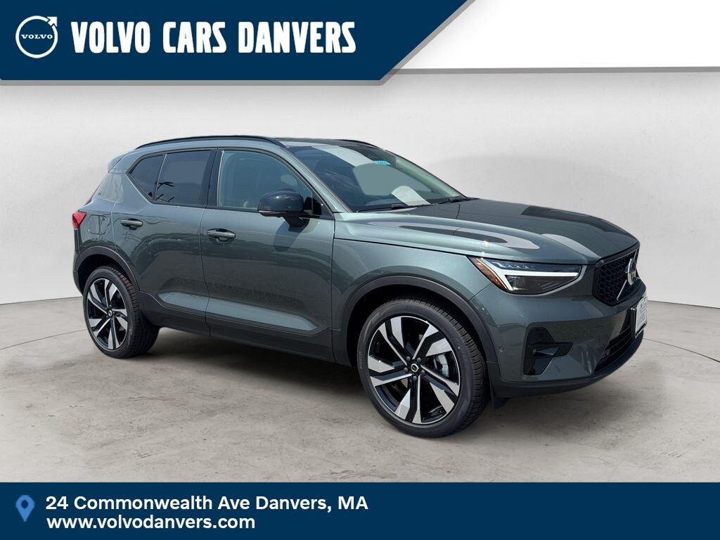 New 2026 Volvo XC40 B5 Ultra SUV