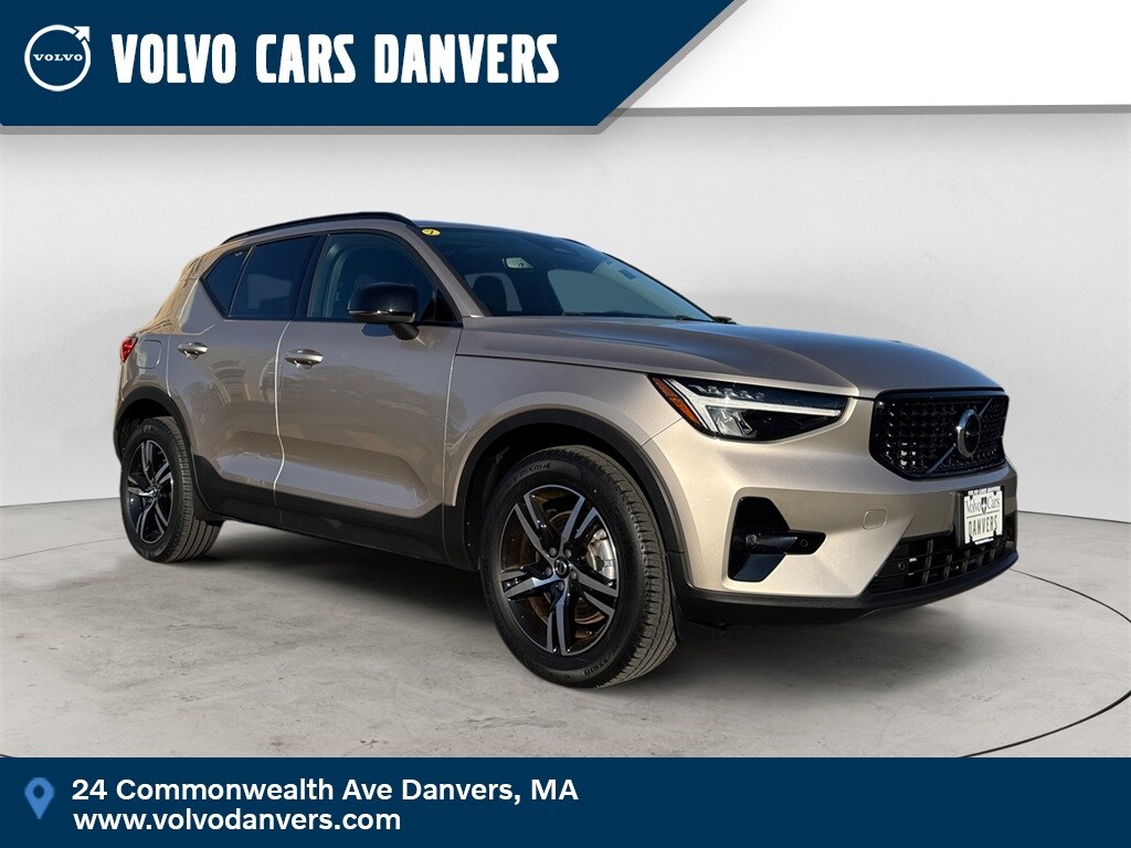 Certified 2023 Volvo XC40 B5 Plus Dark Theme SUV