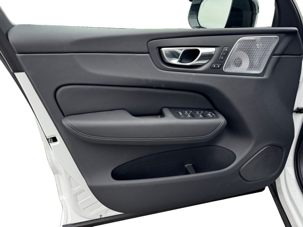 2026 Volvo XC60 Ultra - Photo 11