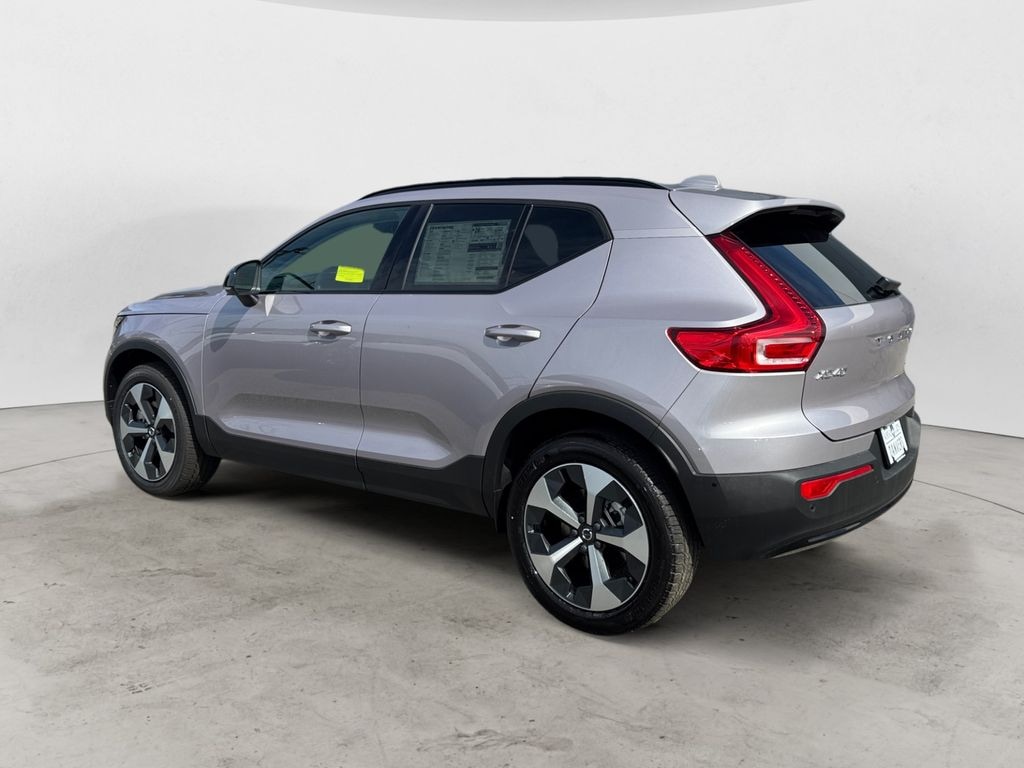 New 2026 Volvo XC40 B5 Plus SUV