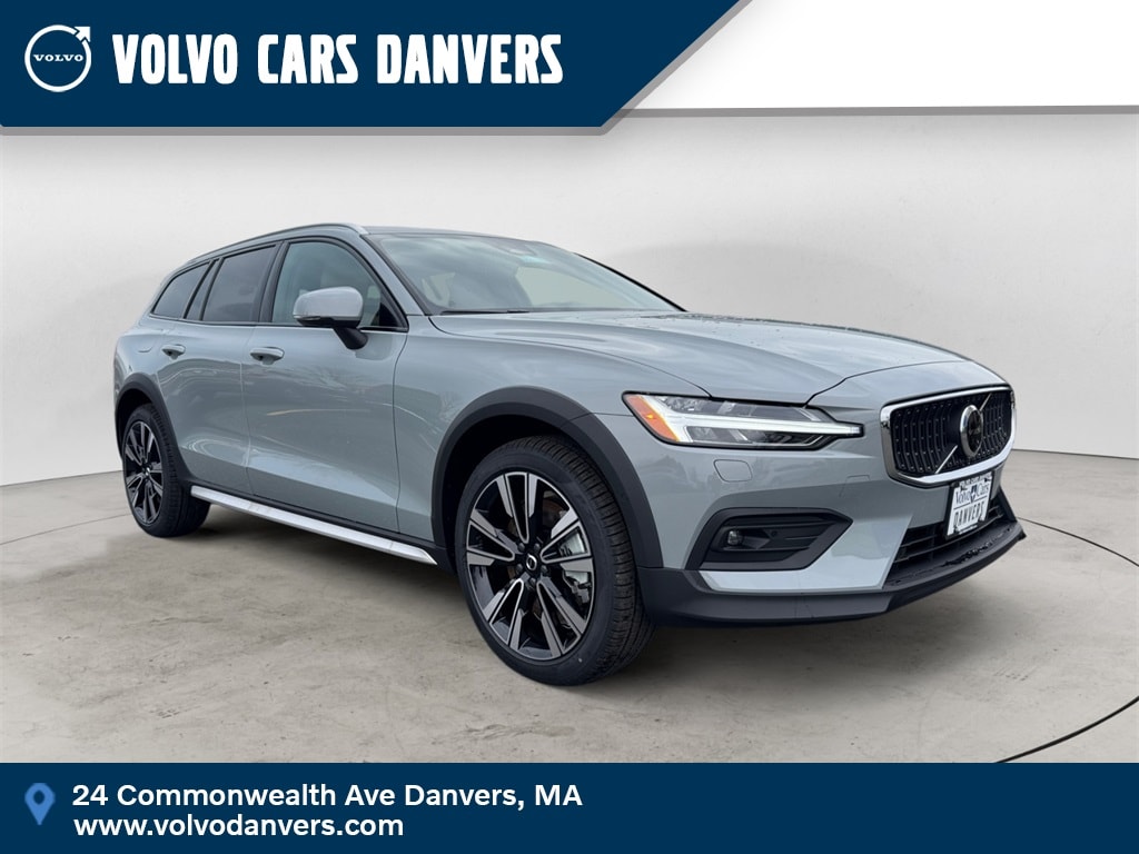 New 2026 Volvo V60 Cross Country B5 Ultra Wagon
