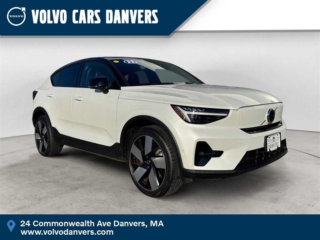 2022 Volvo C40 Ultimate's photo