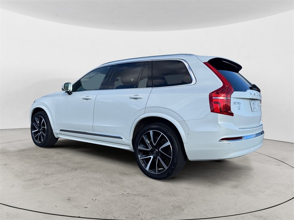 2024 Volvo XC90 Plus photo 2