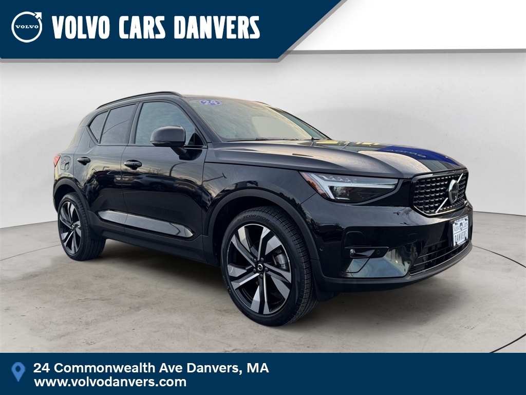 Certified 2024 Volvo XC40 B5 Plus Dark Theme SUV