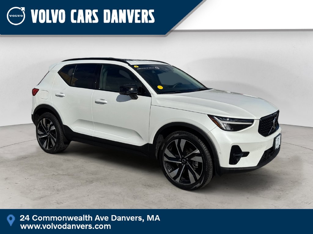 2023 Volvo XC40 SUV 