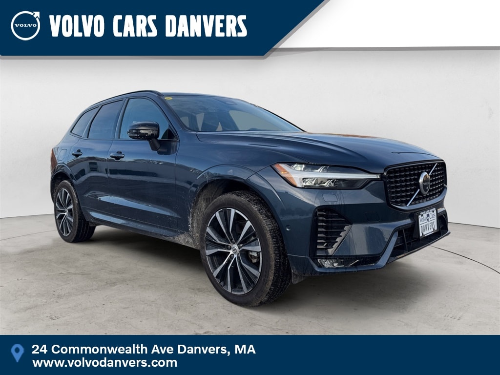 2025 Volvo XC60 Plus's photo