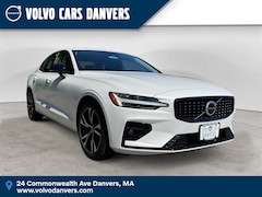 2025 Volvo S60 B5 Core Sedan