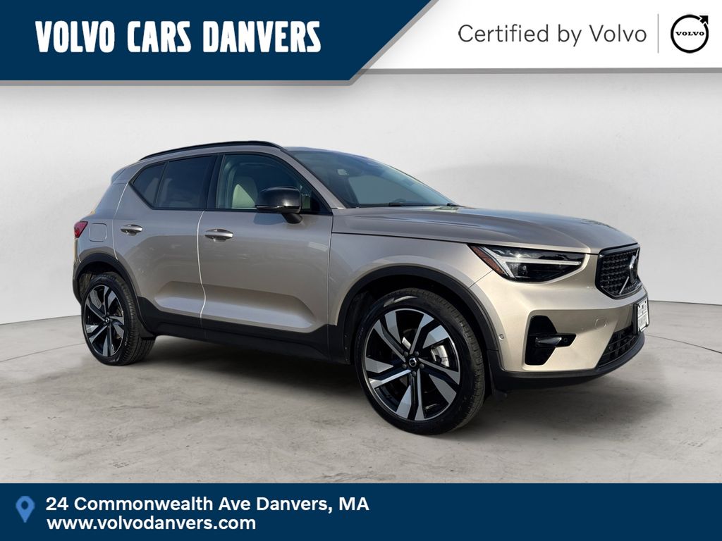 2023 Volvo XC40