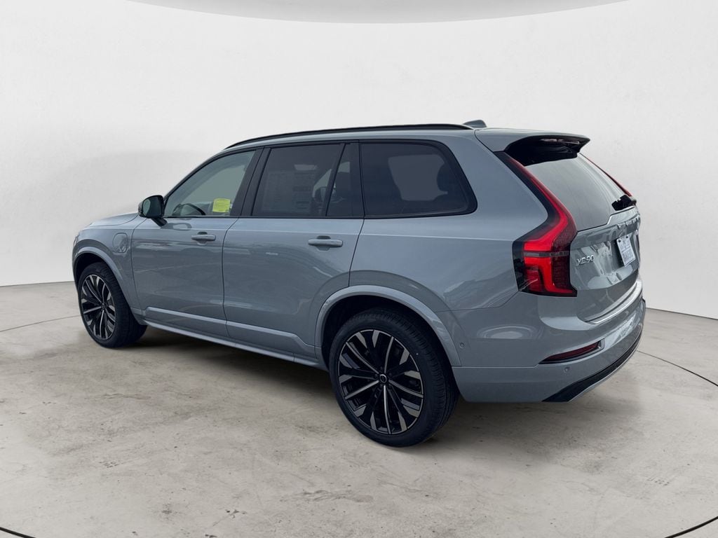 New 2026 Volvo XC90 plug-in hybrid T8 Ultra Dark Theme 6-Seater SUV