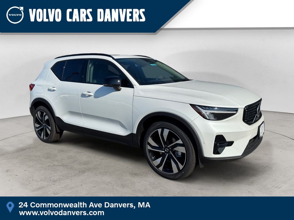 New 2026 Volvo XC40 B5 Plus SUV