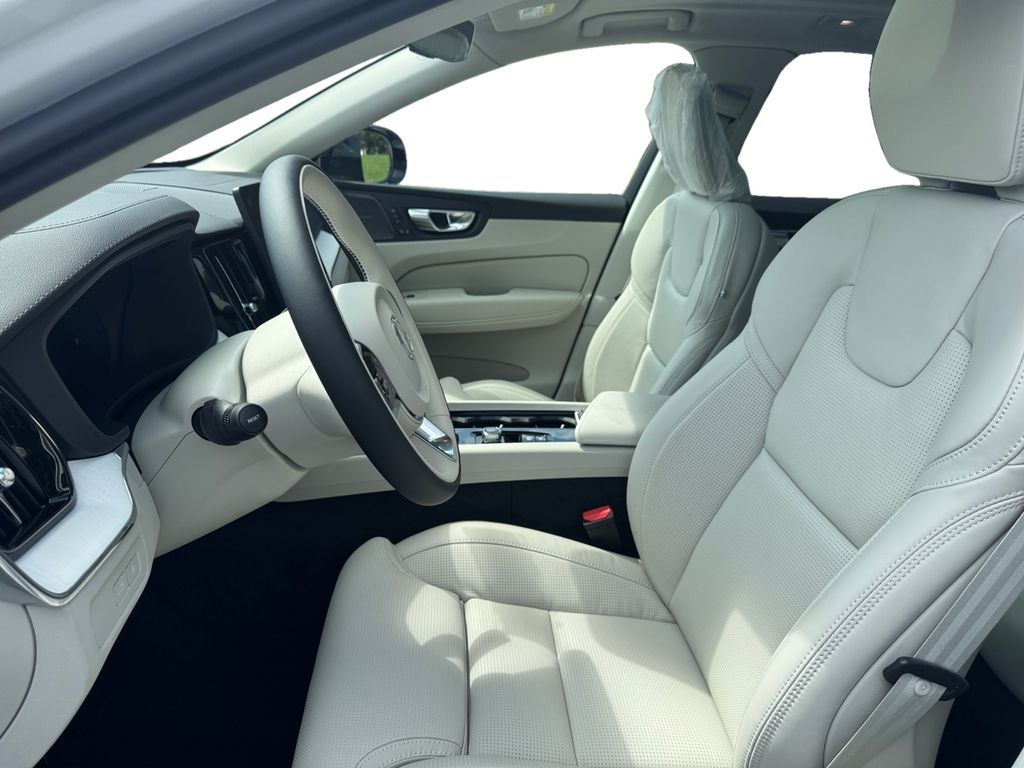 2026 Volvo XC60 Ultra - Photo 12