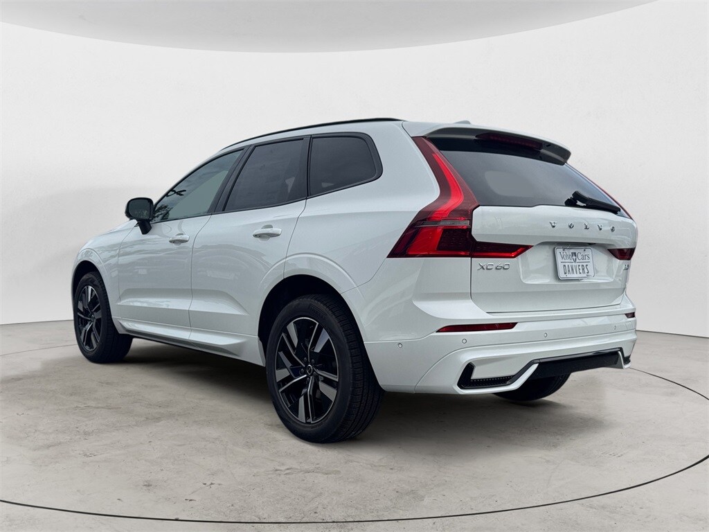 2026 Volvo XC60 B5 Plus photo 2